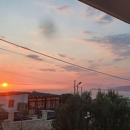 Mihal Suites Sarandë Exteriör bild
