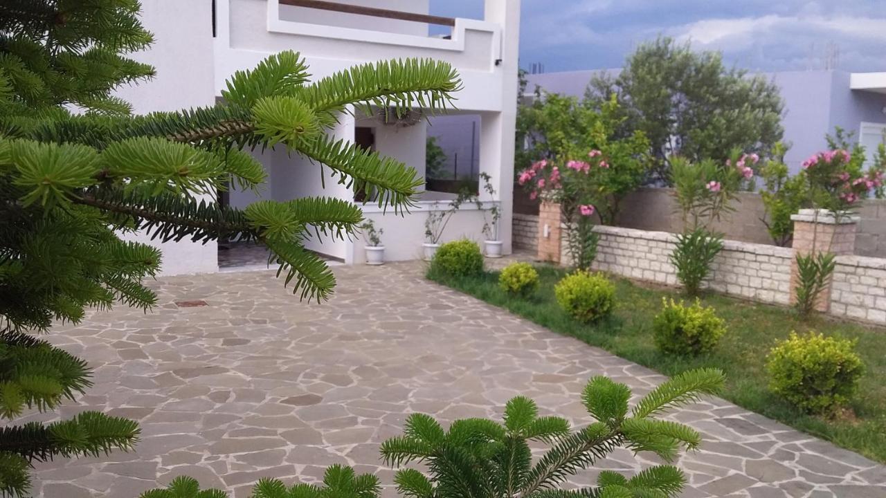 Mihal Suites Sarandë Exteriör bild