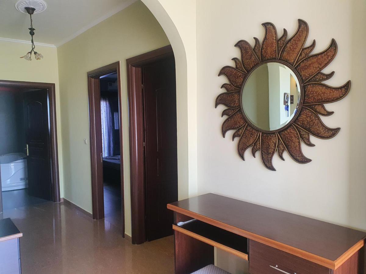 Mihal Suites Sarandë Exteriör bild