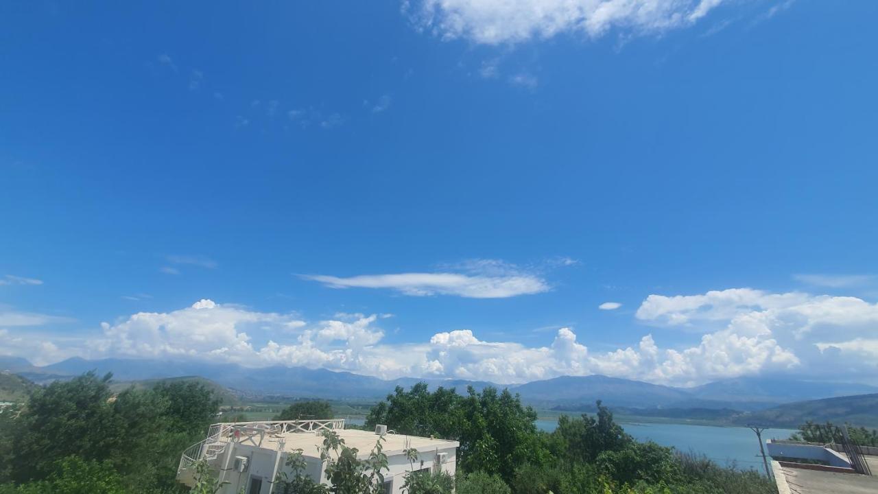 Mihal Suites Sarandë Exteriör bild