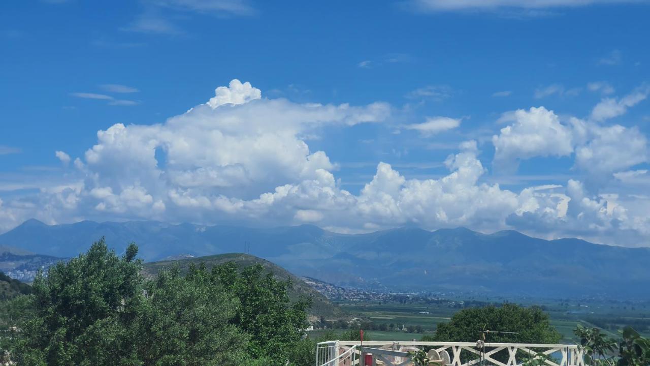 Mihal Suites Sarandë Exteriör bild