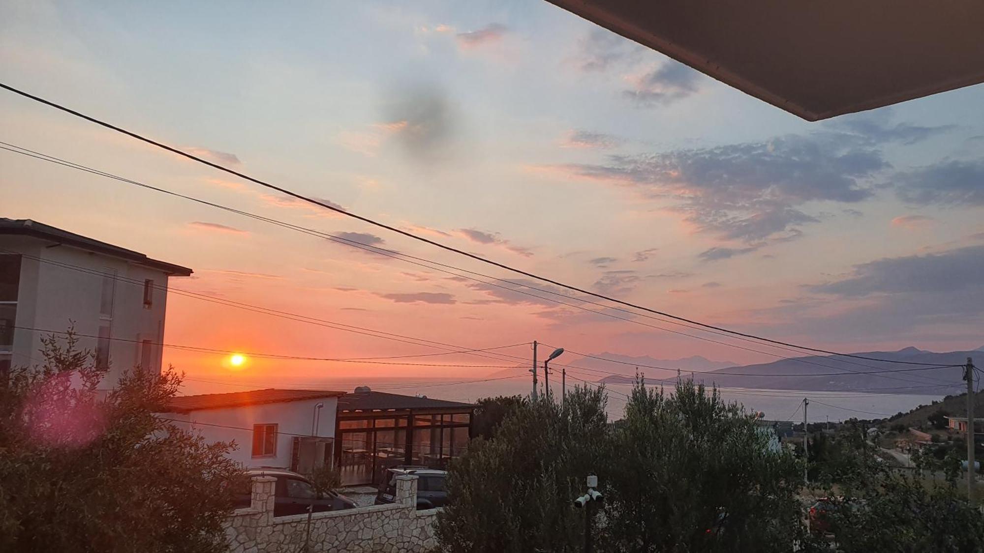 Mihal Suites Sarandë Exteriör bild