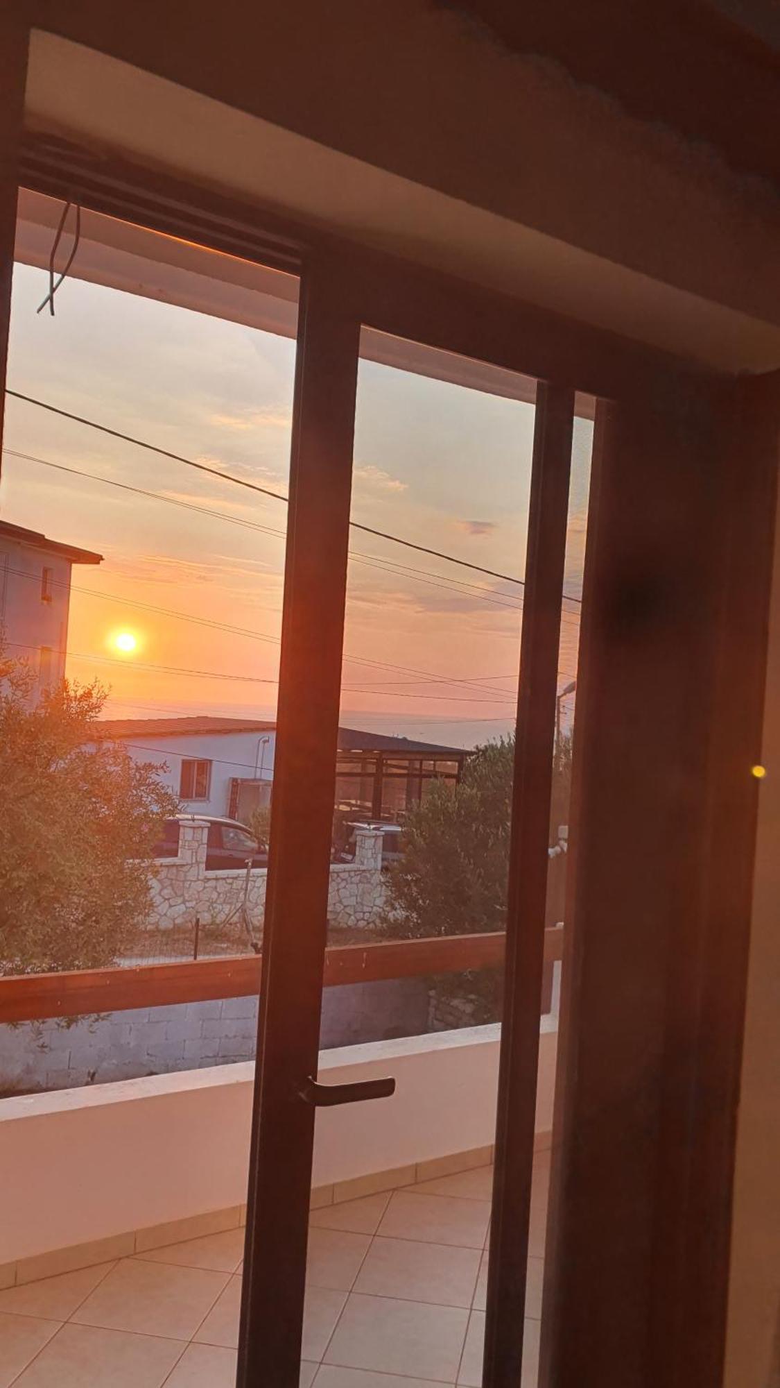 Mihal Suites Sarandë Exteriör bild